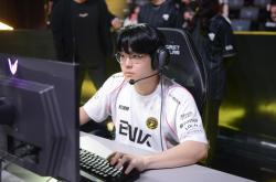 lol高校认证-FLY横扫C9，Ruler团战一打五入围赛3:1（成都）