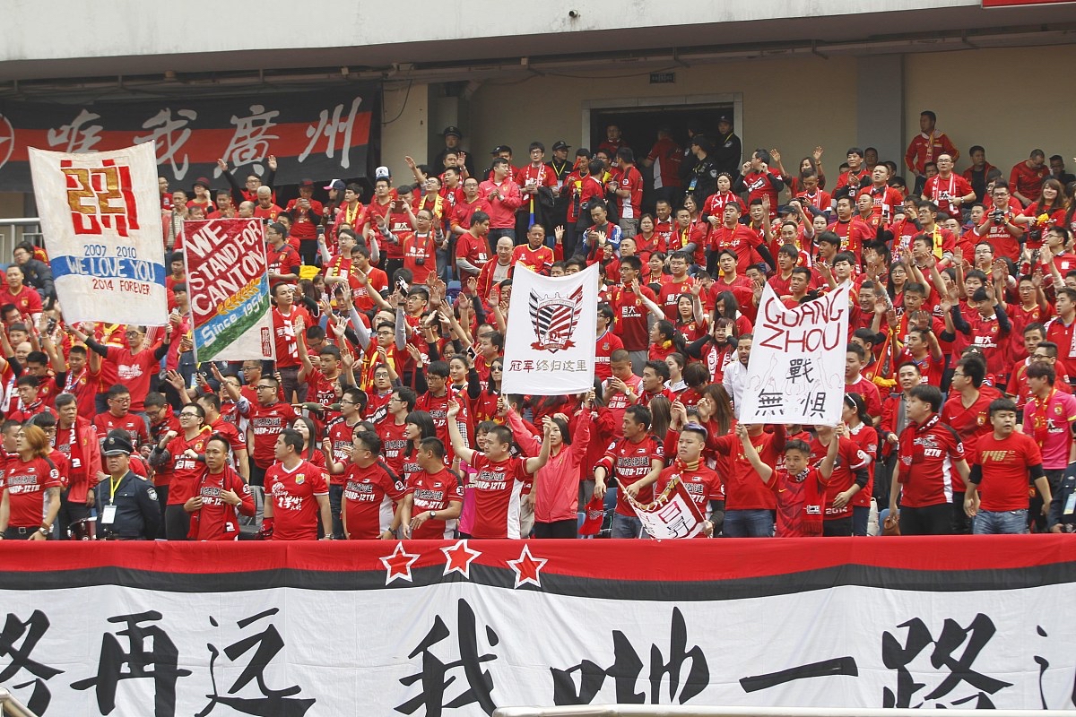 国内足球联赛强敌对决,谁将占据上风? 国内足球联赛强敌对决,谁将占据上风?