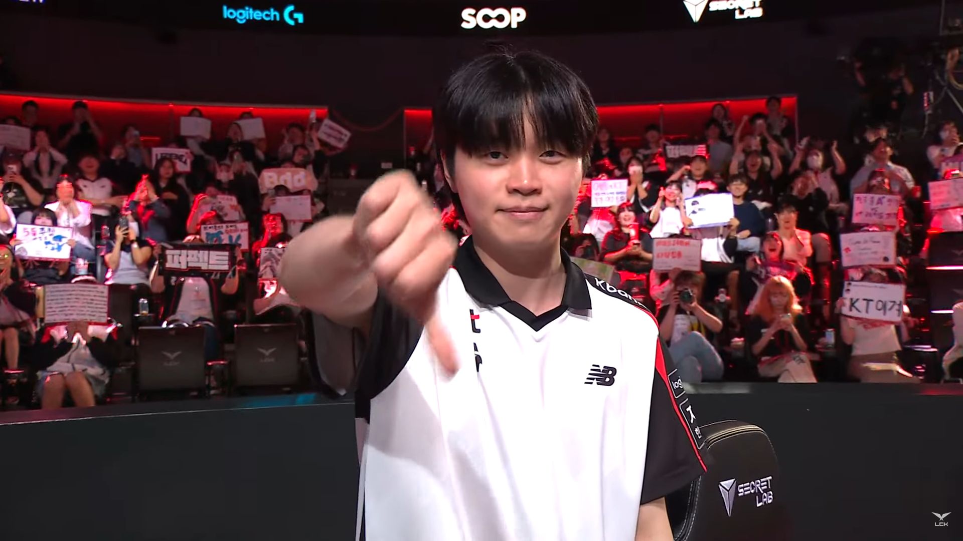 DK碾压T1，ShowMaker单局斩获MVP宿敌对决2025世界赛，留下经典瞬间的简单介绍